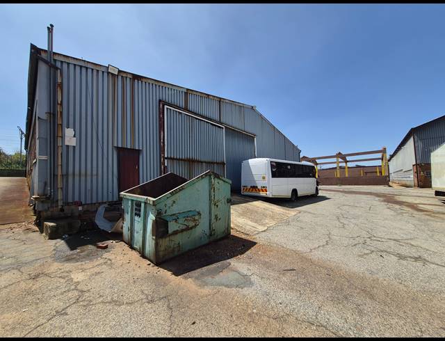 9,600M² WAREHOUSE FOR SALE IN DENVER